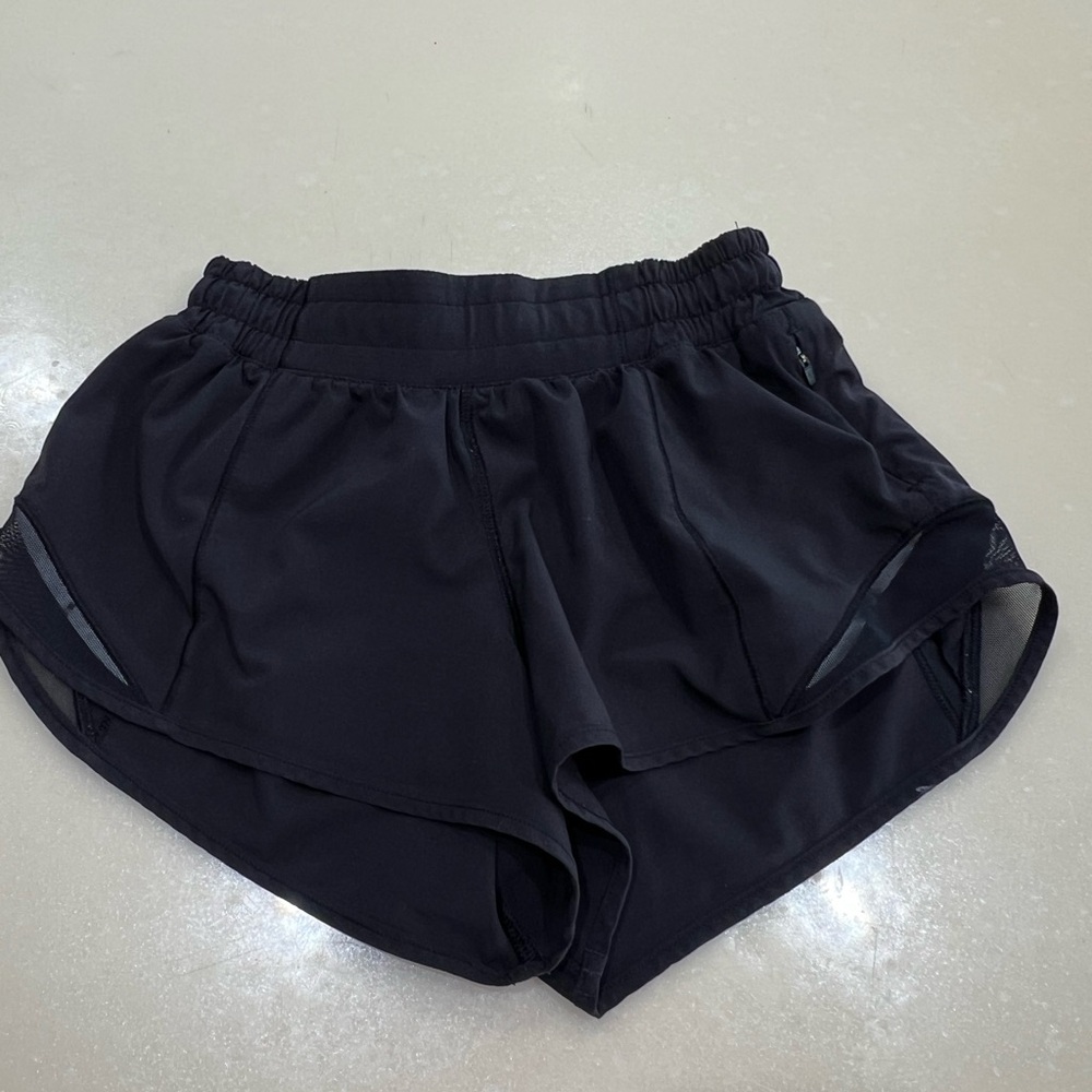 Lululemon 2.5 hotty hots